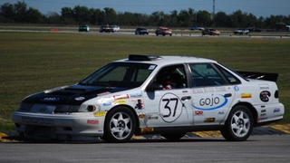 Illustration for article titled The Top 123 Lemons Of The 24 Hours Of LeMons Texas Fall 2009